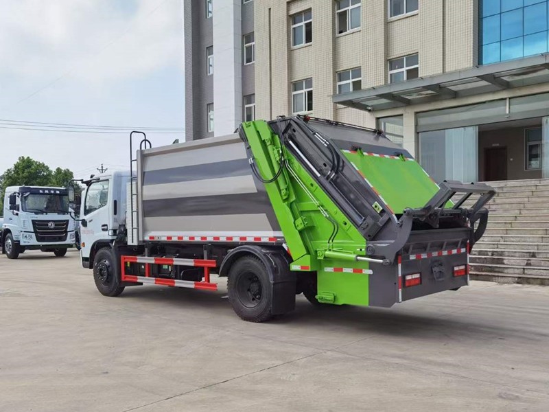 8����늻�ω��s����܇