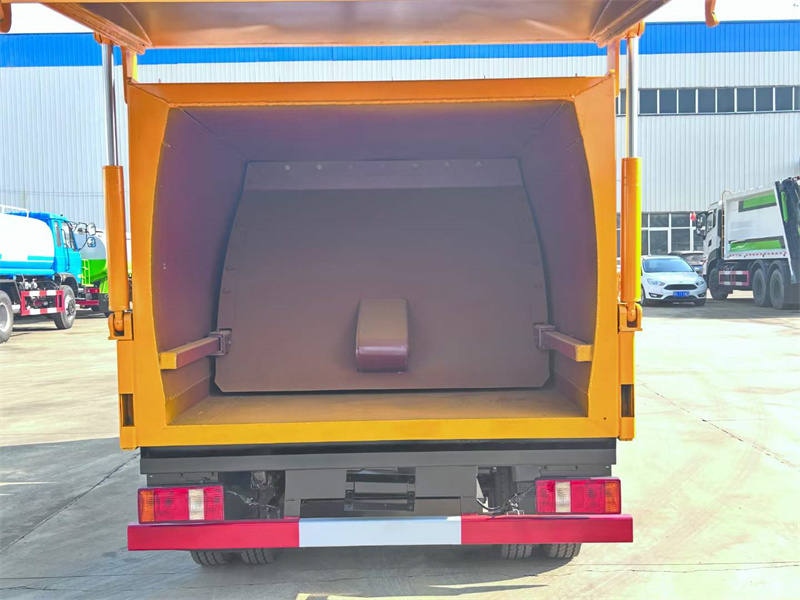 �P�R�{�Ƃ��b���s����܇